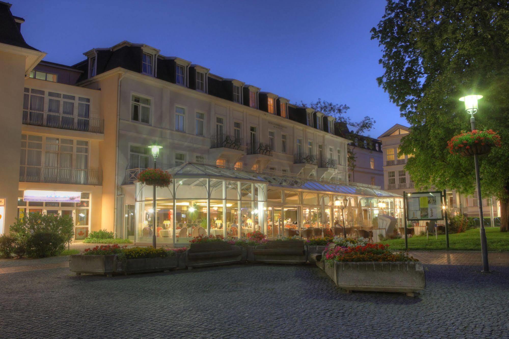 Seetelhotel Pommerscher Hof Heringsdorf  Kültér fotó